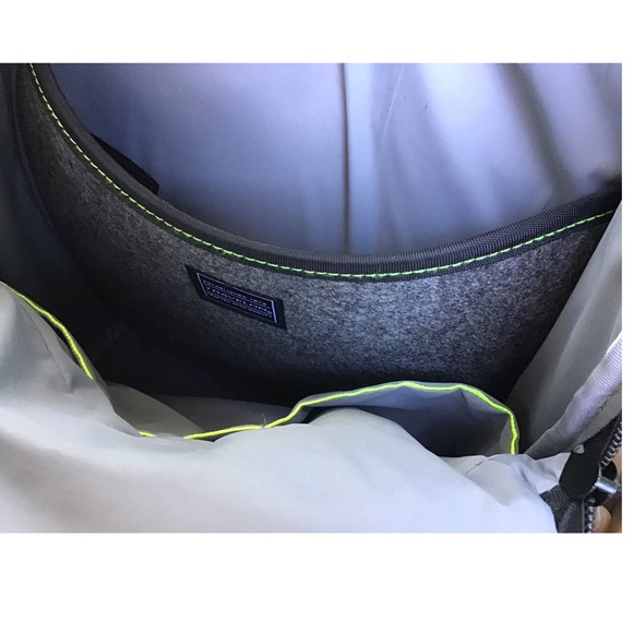 ❣️2X HP❣️Travelon Anti-Theft Tablet Messenger Bag - Picture 5 of 10